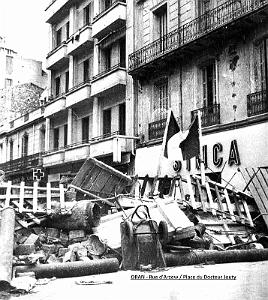 RA d- 02- Place du Docteur Jouty- barricades